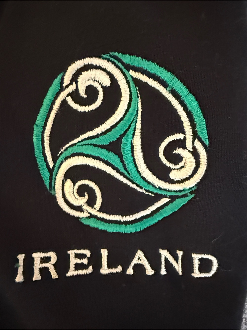 Ireland Black Zip-Up Hoodie with Green Trim and Crest XL - Picture 6 of 6